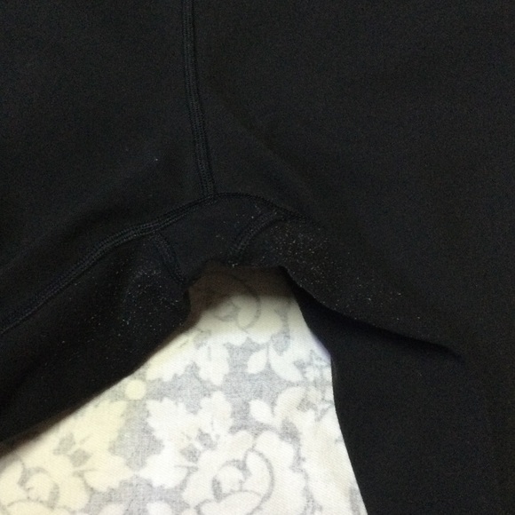 Lululemon Athletica Capri Leggings 10 - Picture 2 of 9
